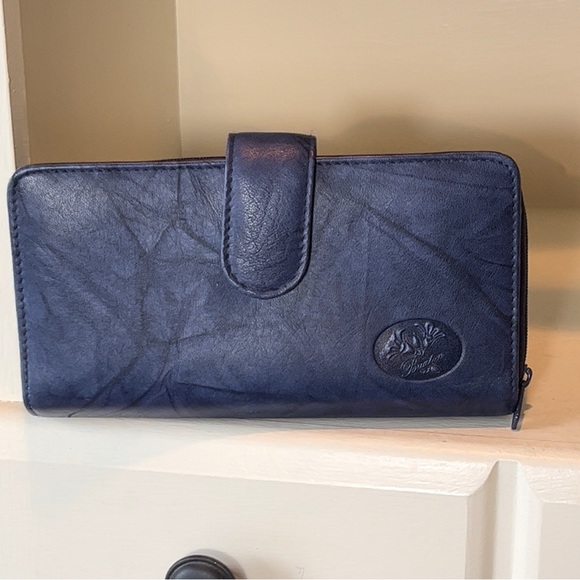 Buxton Bags Nwt Buxton Heiress Leather Checkbook Wallet Poshmark